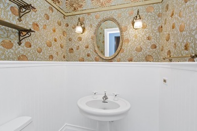 Grand Victorian on a rare 75-foot-wide lot in downtown Evanston - photo 22