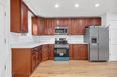 Fully renovated, new granite kitchen, all new bathroom fixture - photo 9
