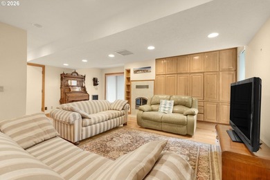 Quality craftsmanship and thoughtful design come together in - photo 35