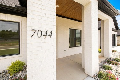 Welcome home to this stunning new construction white painted - photo 5