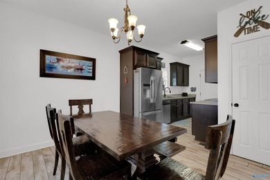 LIFE IS BETTER AT THE LAKE! Charming 3-bedroom, 2-bathroom lake - photo 16