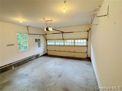 Two Story Foyer 1st Floor MBR, Lr, Formal Dr, Eik, Great Room W/ - photo 17