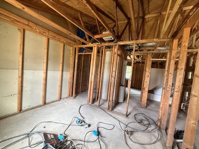 Investor Special! This partially renovated gem in Panama City is - photo 20
