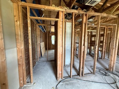 Investor Special! This partially renovated gem in Panama City is - photo 22