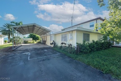 Caloosahatchee River Home Sale Pending in Fort Myers Florida