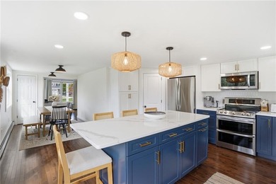 Escape to the highly sought-after Touisset Point area in this - photo 12