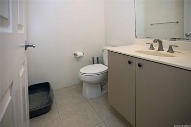 Enjoy the space, comfort, and convenience of Royal Kunia living - photo 15