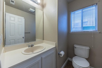 Beautiful 4 bedroom 2.5 bath home with tons of curb appeal is - photo 15