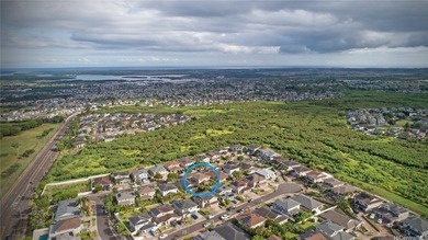 Enjoy the space, comfort, and convenience of Royal Kunia living - photo 22
