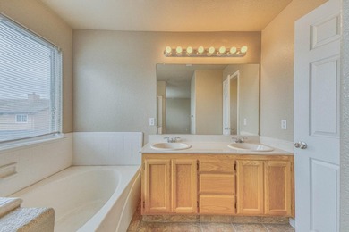 Beautiful 4 bedroom 2.5 bath home with tons of curb appeal is - photo 22