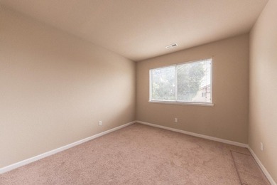 Beautiful 4 bedroom 2.5 bath home with tons of curb appeal is - photo 24