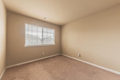 Beautiful 4 bedroom 2.5 bath home with tons of curb appeal is - photo 26
