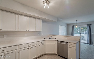 Experience refined living in this beautifully appointed 3 bed, 2 - photo 8