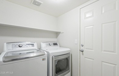 Experience refined living in this beautifully appointed 3 bed, 2 - photo 10