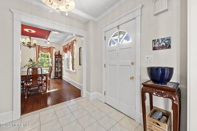 Wonderful curb appeal on this meticulously kept colonial w/the - photo 4