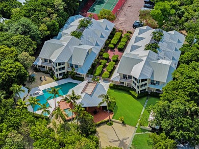 Premier commercial waterfront property on 1.77 acres, perfectly - photo 3
