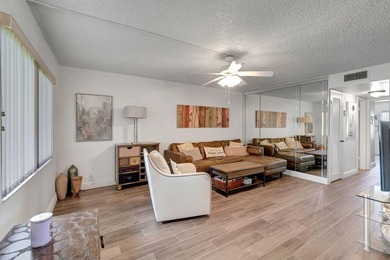 Rare 1st Floor Gem in Isle of Capri - Fully Updated! Experience - photo 14