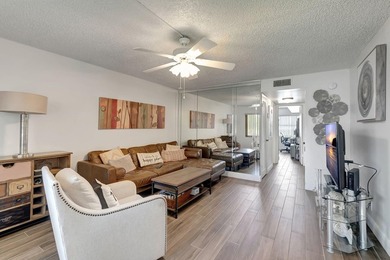 Rare 1st Floor Gem in Isle of Capri - Fully Updated! Experience - photo 15