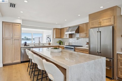 This is the One! WATERFRONT Ballena Bay Townhome with Panoramic - photo 22