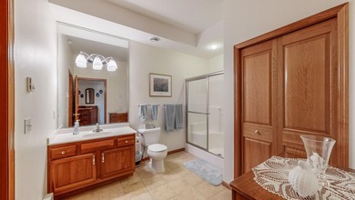 Make this fabulous lake-view condo yours today! Top floor - photo 10