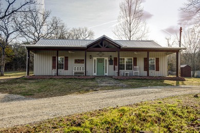 Bull Shoals Lake Home For Sale in Cedarcreek Missouri