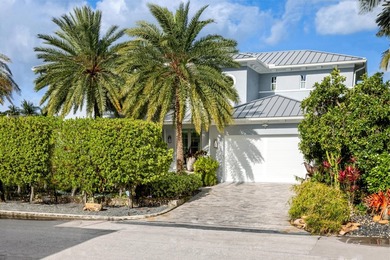Stunning Coastal Contemporary Deepwater Estate recently built in - photo 6