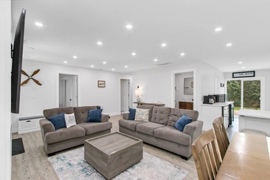 Is there a 3-bed single-family home in Cedar Point Park near - photo 6