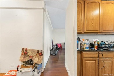 Step into this beautiful one-bedroom in a high rise building - photo 9