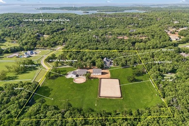 Private Equestrian Retreat in Butterfield Junction on 10 Acres - photo 1