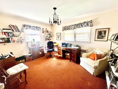 Beautiful center hall colonial situated on a 100 x 80 corner lot - photo 12