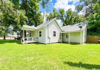 Elk River Home For Sale in Pineville Missouri
