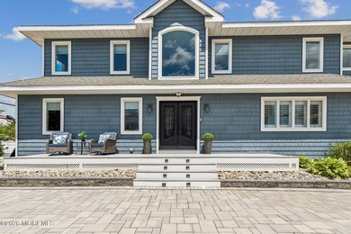 Fabulous waterfront BEACH home on sought-after Chadwick Island! - photo 8