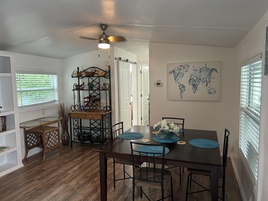 Lovely totally renovated home in Windjammer Village. Just a - photo 5