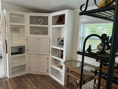 Lovely totally renovated home in Windjammer Village. Just a - photo 6