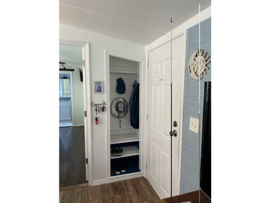 Lovely totally renovated home in Windjammer Village. Just a - photo 7