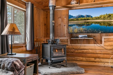 Upper Klamath Lake Home For Sale in Klamath Falls Oregon