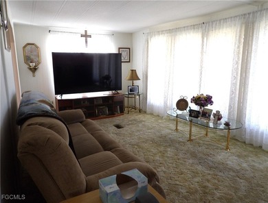 DON'T MISS OUT ON THIS VERY SPACIOUS AND CHARMING HOME!! Located - photo 7