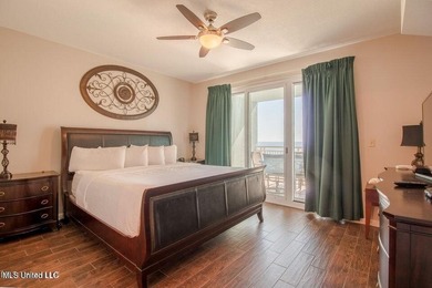 Wake up every morning to gorgeous Gulfport Beach views! Enjoy - photo 17