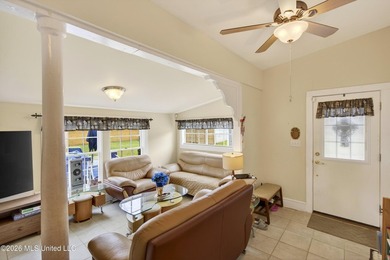 A charming and historical three bedroom, three bath cottage is - photo 20