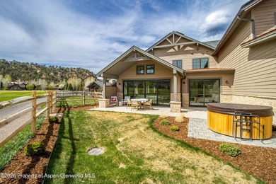 Enjoy this BRAND-NEW CONSTRUCTION Duplex with stunning Direct Mt - photo 22