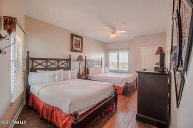 Wake up every morning to gorgeous Gulfport Beach views! Enjoy - photo 24