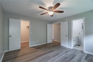 Wonderful 3BD/2BA Traditional Home with Huge Private Fenced Back - photo 25