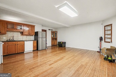 A private lake retreat priced below appraised value. Discover - photo 31
