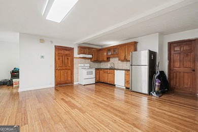 A private lake retreat priced below appraised value. Discover - photo 32
