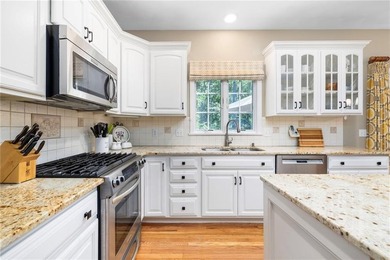 Beautifully maintained one owner home in Prides Crossing. This - photo 5