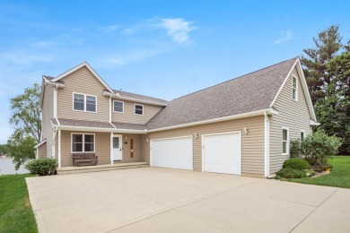 Lake Home For Sale in London, Ohio