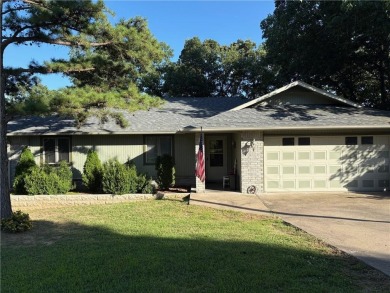 Lake Windsor Home For Sale in Bella Vista Arkansas