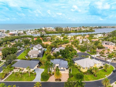 Nestled behind the gates of prestigious Bay Isles on Longboat - photo 3