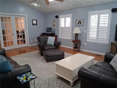 Immaculately maintained by the original owner, this 4 / 5 - photo 8