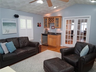 Immaculately maintained by the original owner, this 4 / 5 - photo 9